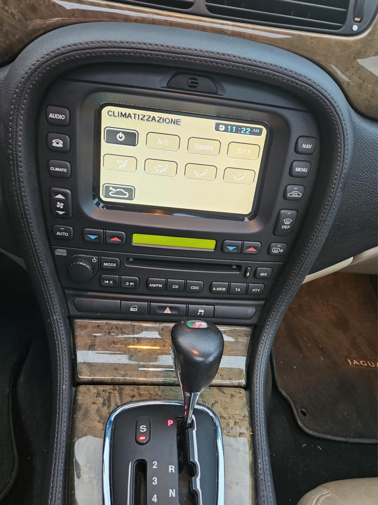 Jaguar S-Type 4.2 V8 cat R Super Charged