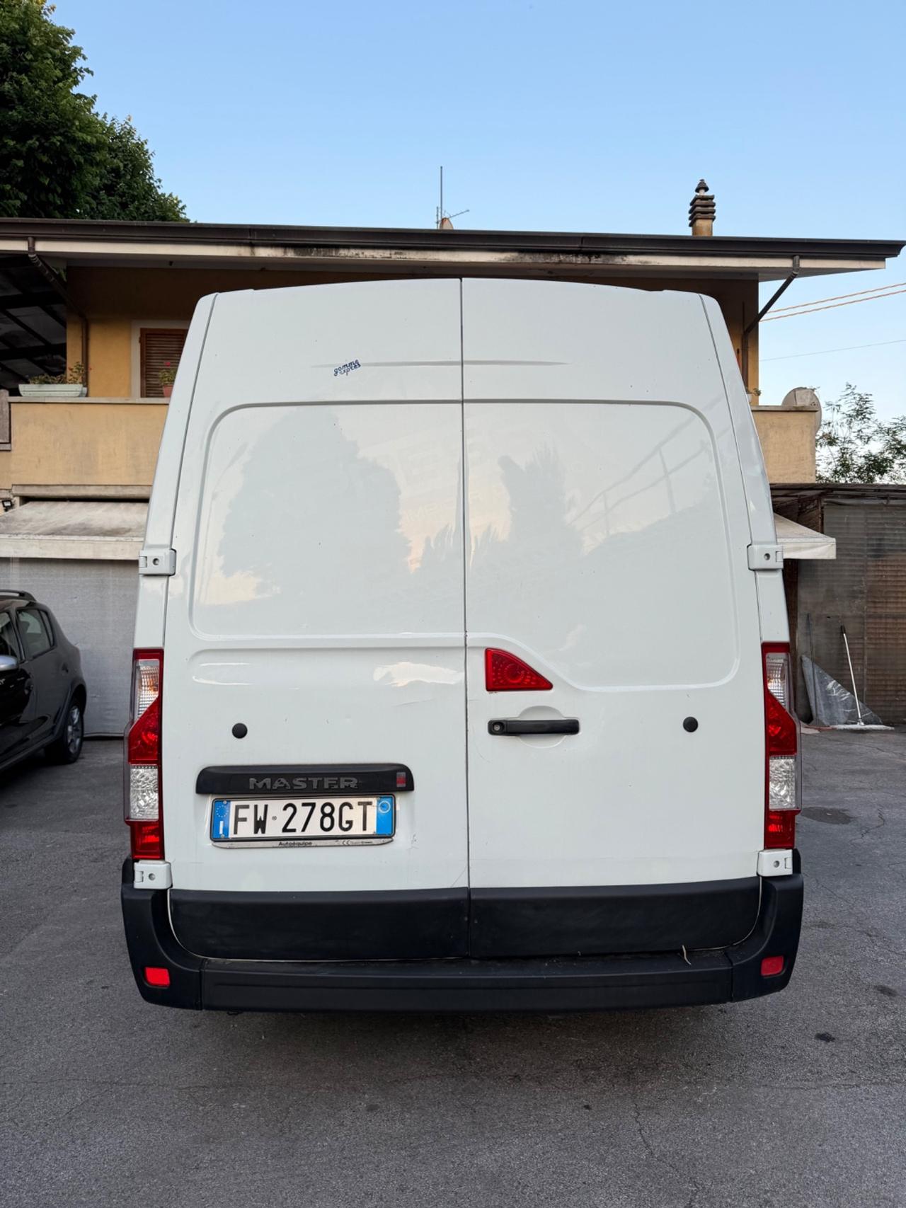 Renault Master 2.3 dci T53