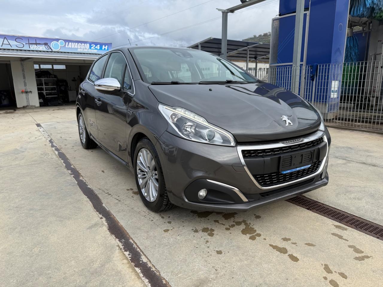 Peugeot 208 BlueHDi 100 S&S 5 porte Allure