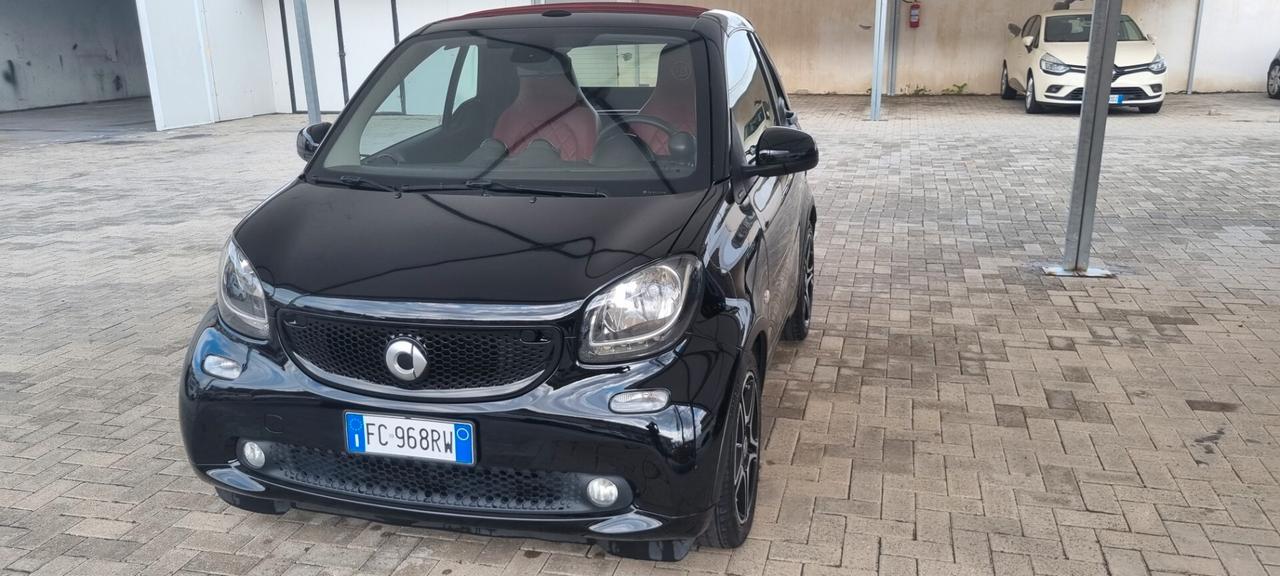 Smart ForTwo 1.0 twinamic cabrio Urban 71 CV Per Neopatentato