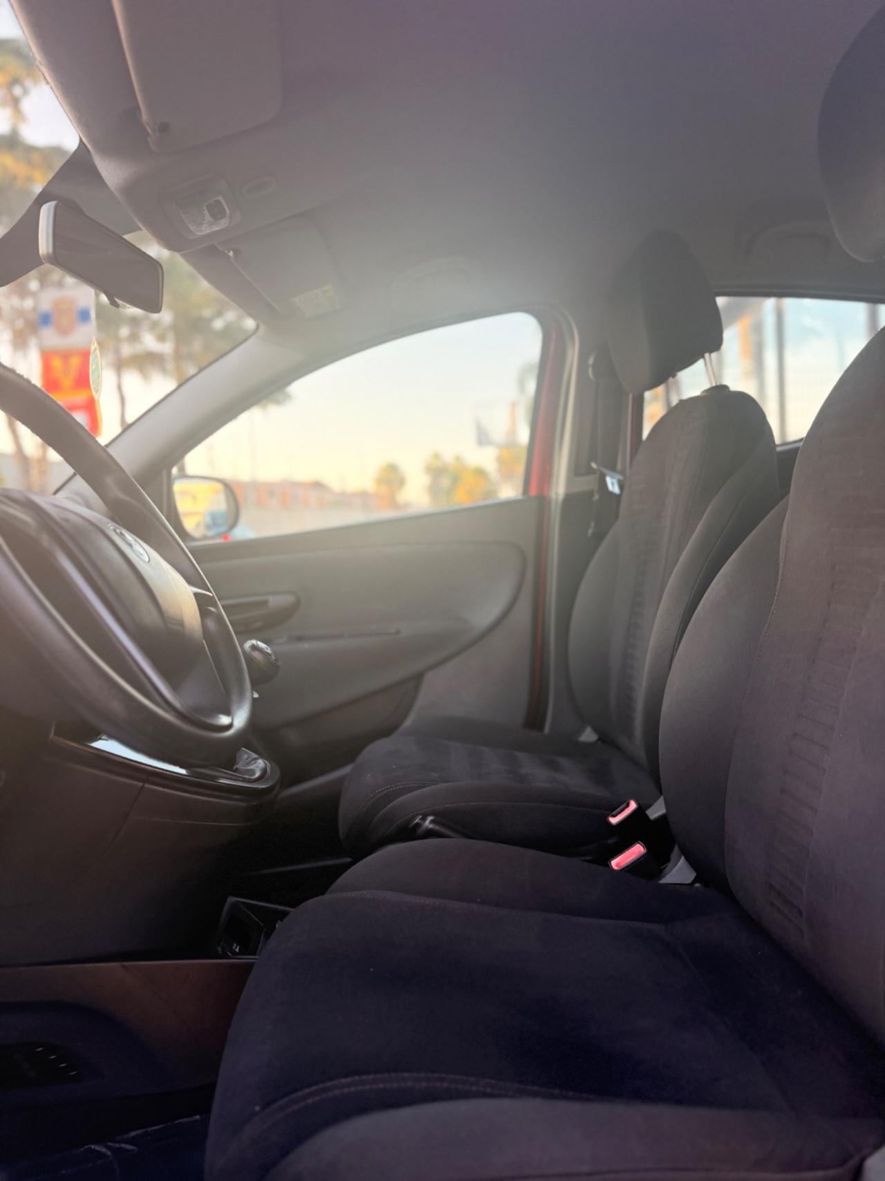 Lancia Ypsilon 1.2 69 CV 5 porte GPL Ecochic Elefantino Blu