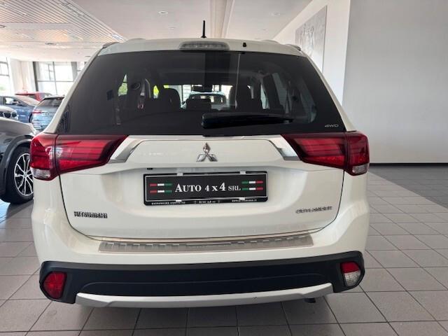 Mitsubishi Outlander 2.2 DI-D 4WD Instyle 7p.