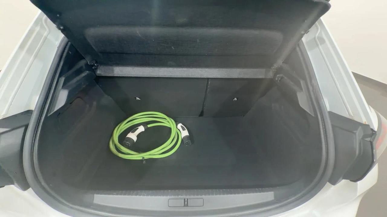 Peugeot 208 motore elettrico 136 CV 5 porte Allure