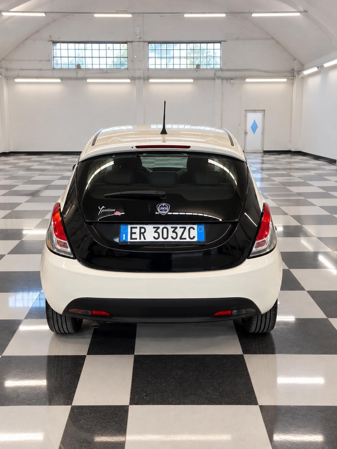 Lancia Ypsilon 0.9 TwinAir 85 CV 5 porte S&S Elefantino