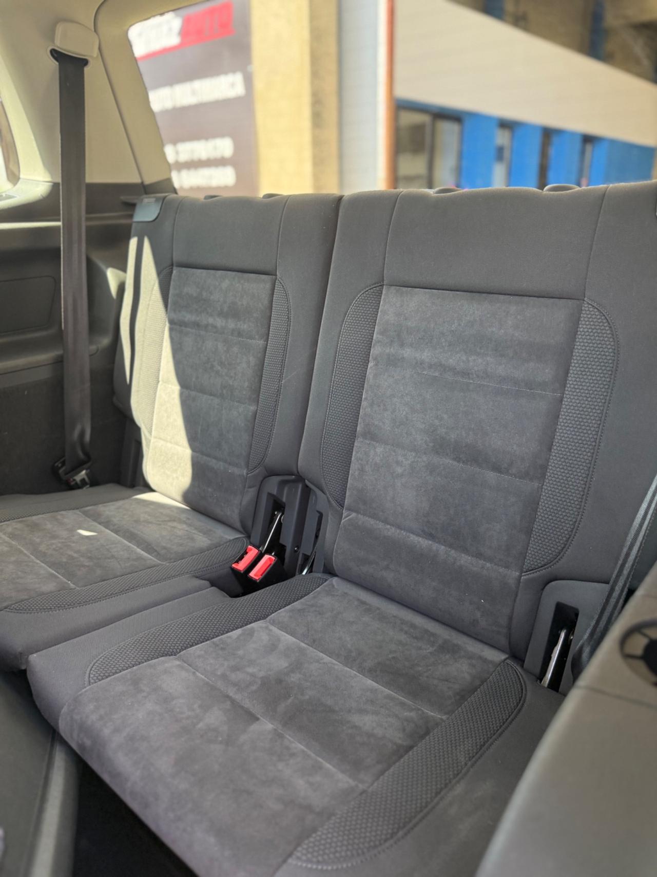 Volkswagen Touran Business 2.0 TDI 140 CV Highline