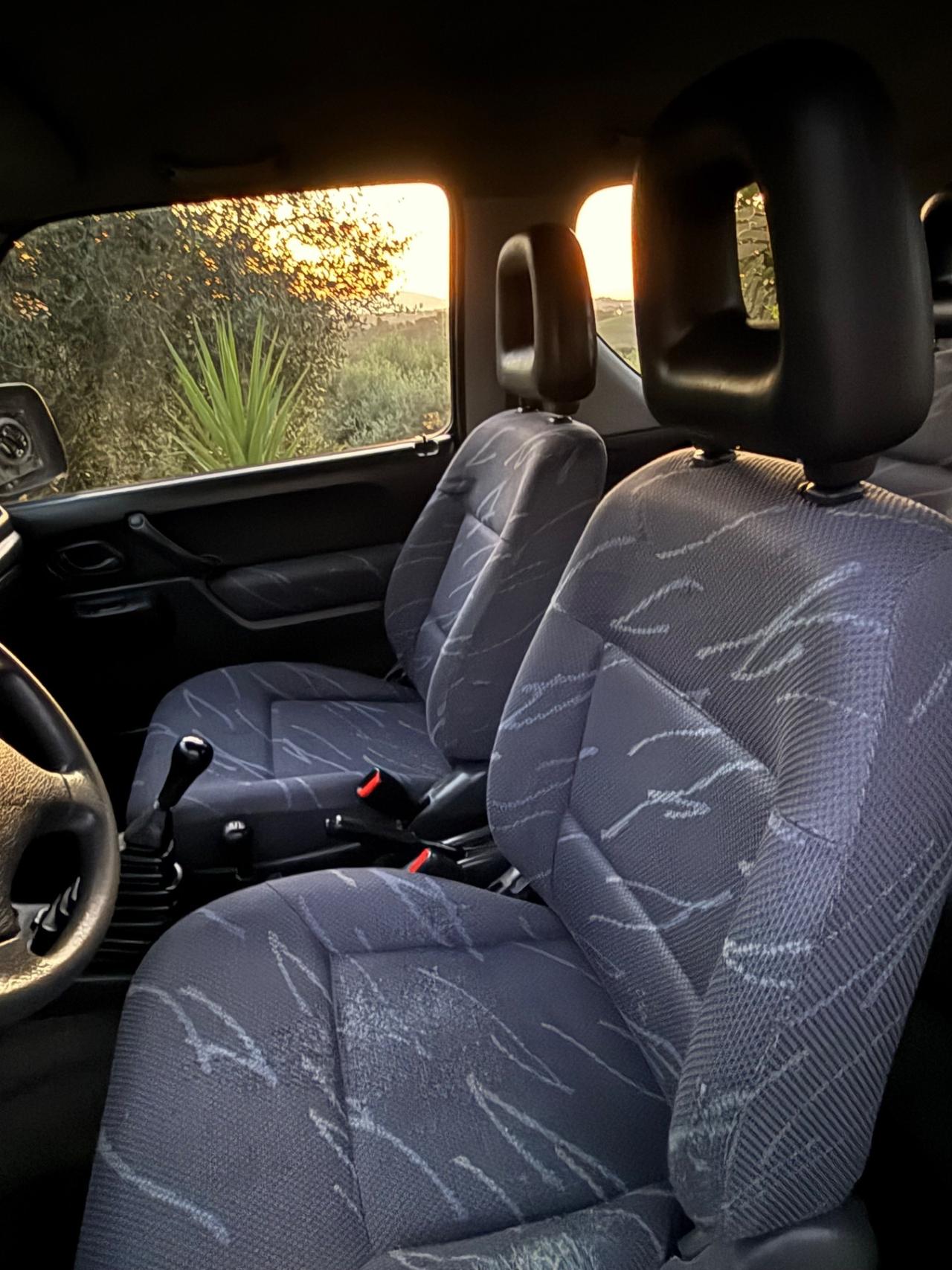 Suzuki Jimny 1.3i 16V cat 4WD JLX Mode