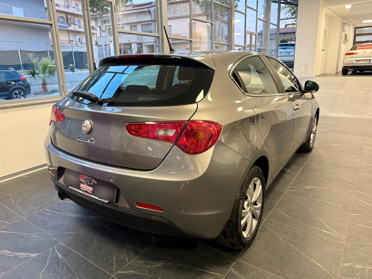 Alfa Romeo Giulietta 1.6 JTDm-2 105 CV Distinctive