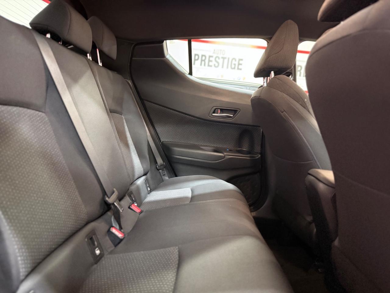 Toyota C-HR 1.2 Turbo Business