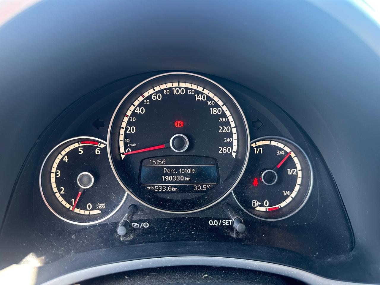 Volkswagen Maggiolino Cabrio 1.6 TDI Design 50esimo anniversario