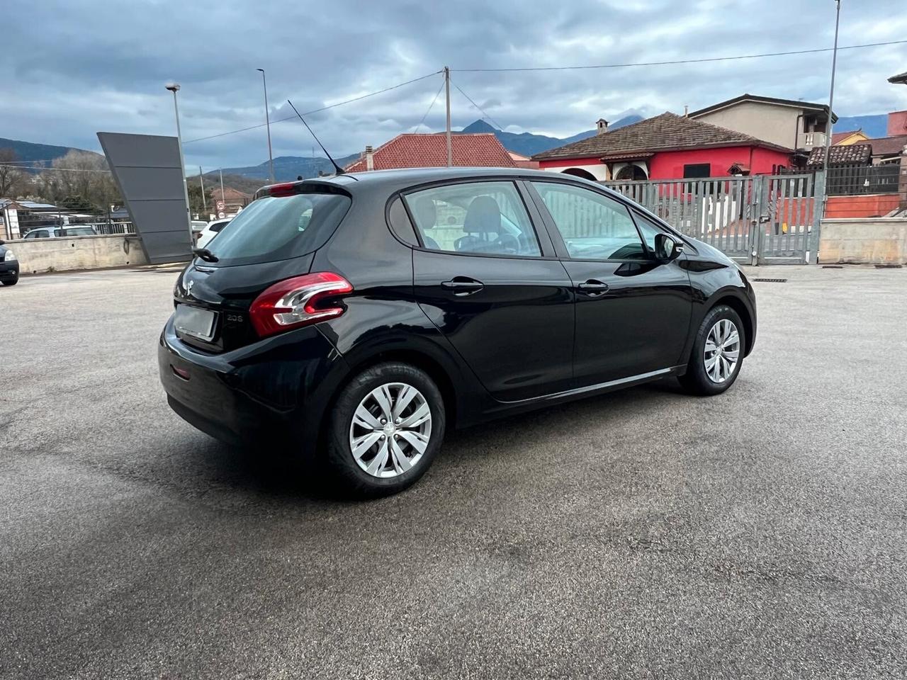 Peugeot 208 1.4 HDi 68 CV 5 porte Access NEOPATENTATI