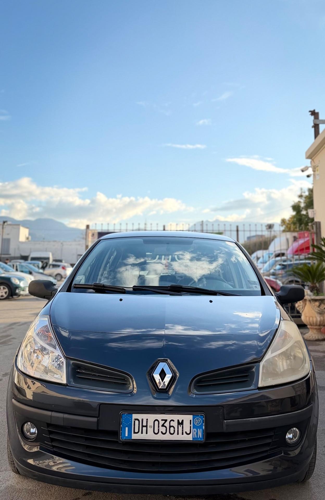 Renault Clio 1.2 Benzina 75 Cv