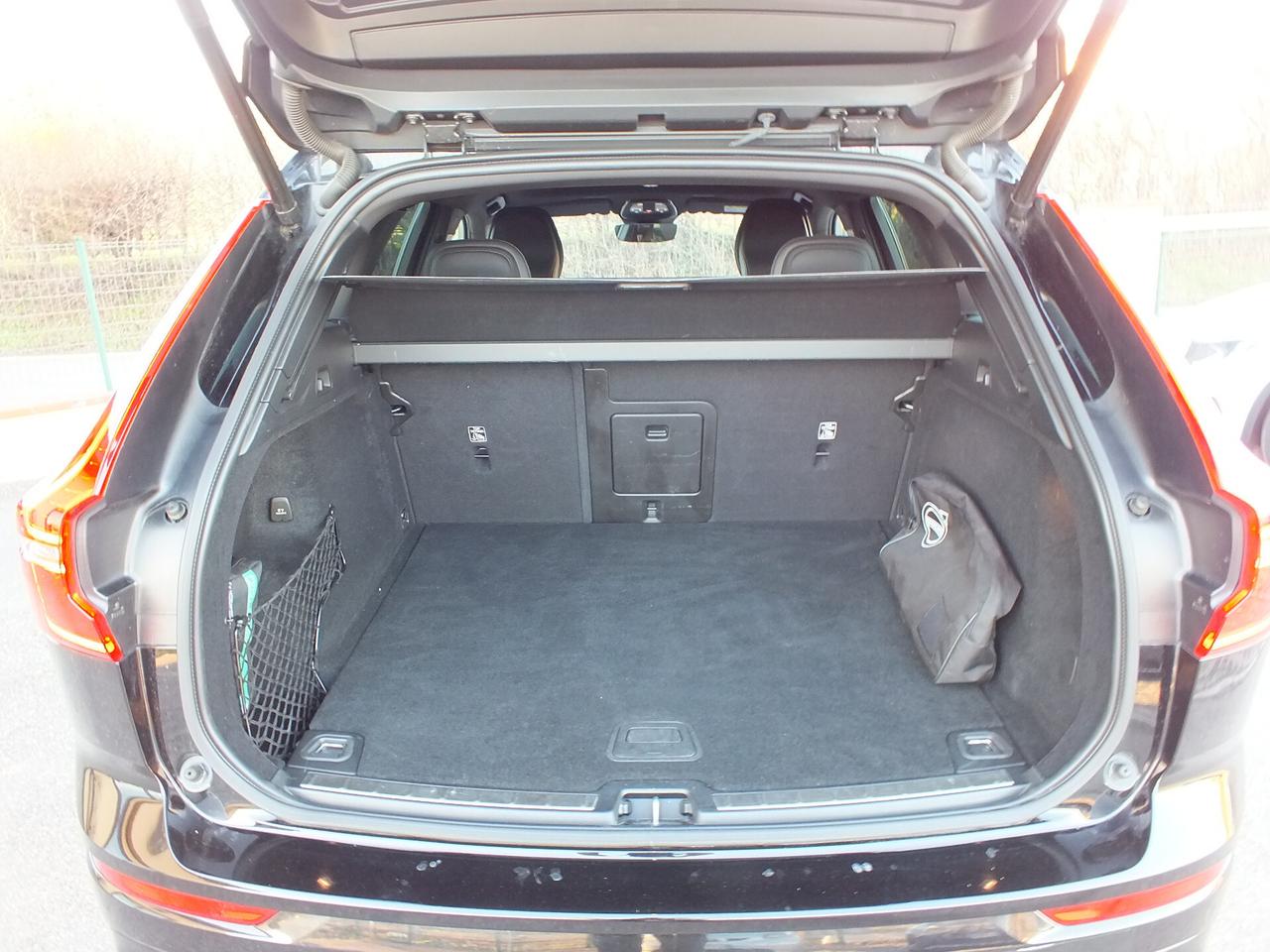 VOLVO XC60 B4 HYBRID DIESEL AWD AUT. AUTOCARRO N1 + IVA