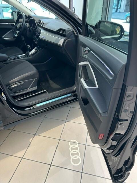 Audi Q3 35 2.0 tdi Advance Business S-tronic