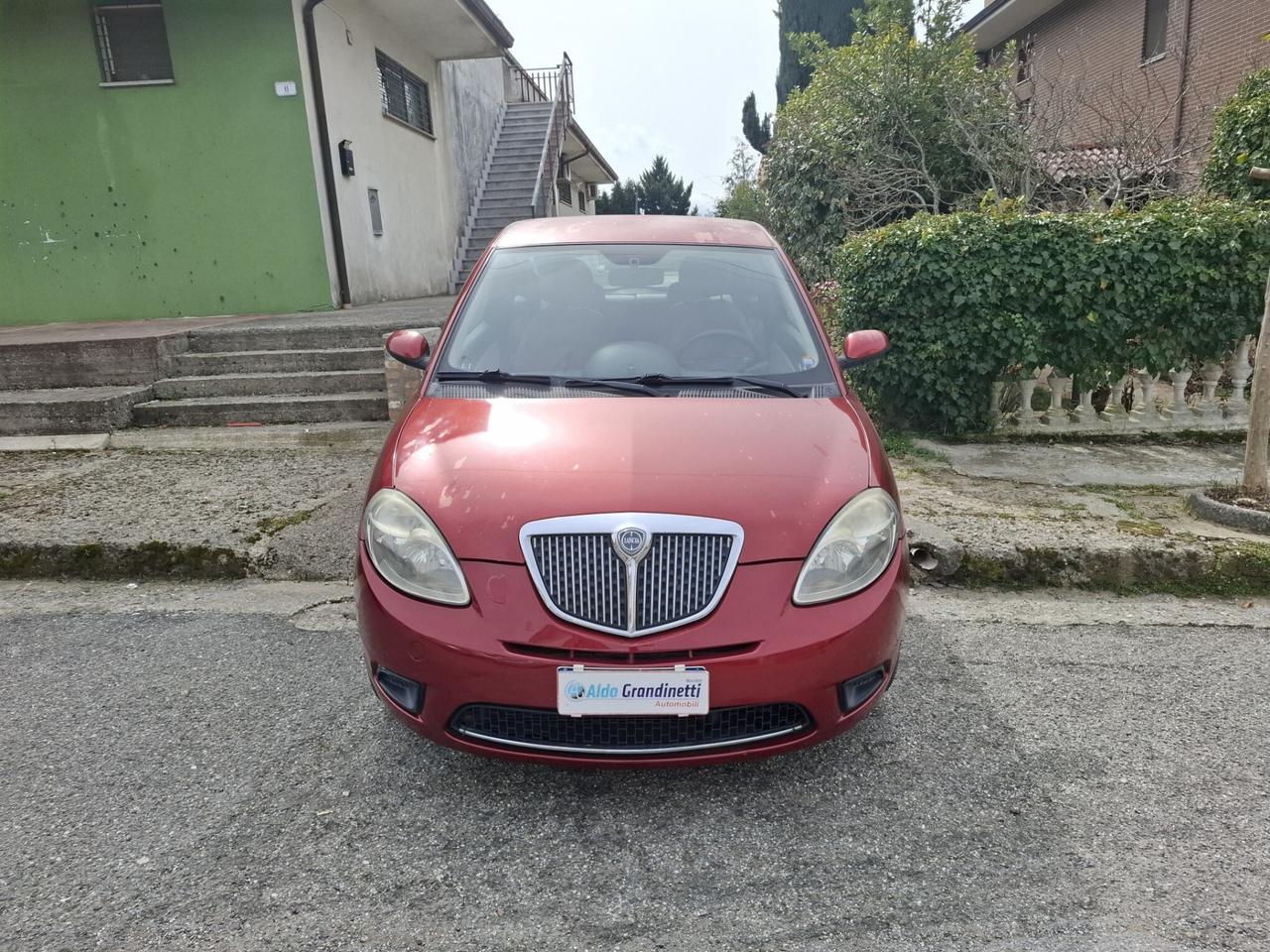 lancia ypsilon 1.3 mutijet 75 cv Versus