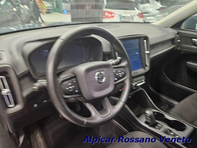 VOLVO XC40 T3 Geartronic Momentum