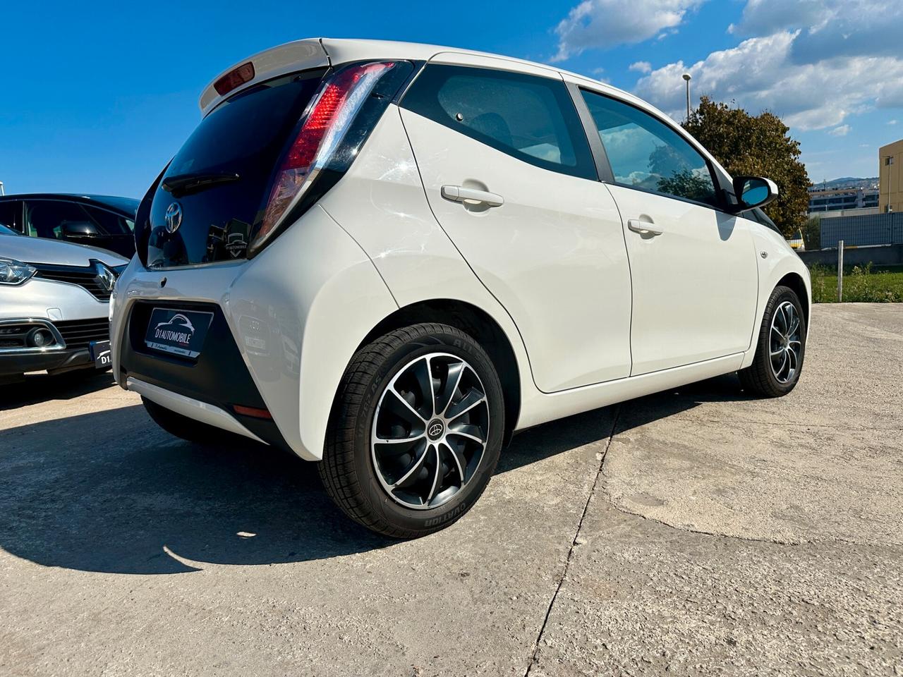 Toyota Aygo 1.0 VVT-i 69 CV 5 porte x-play