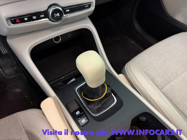 VOLVO XC40 D3 150 CV Business prezzo reale