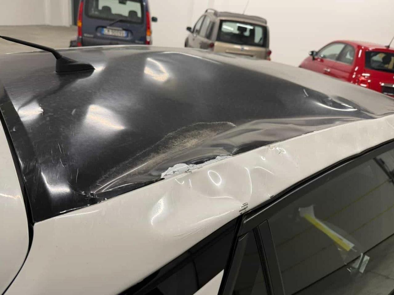 Opel Corsa 1.2 Edition 2020 - SINISTRATA