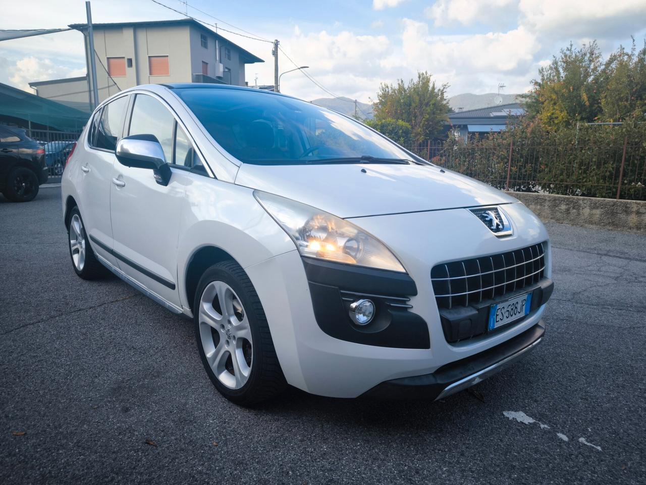 PEUGEOT 3008 HDI- ALLURE -CAMBIO AUTOMATICO