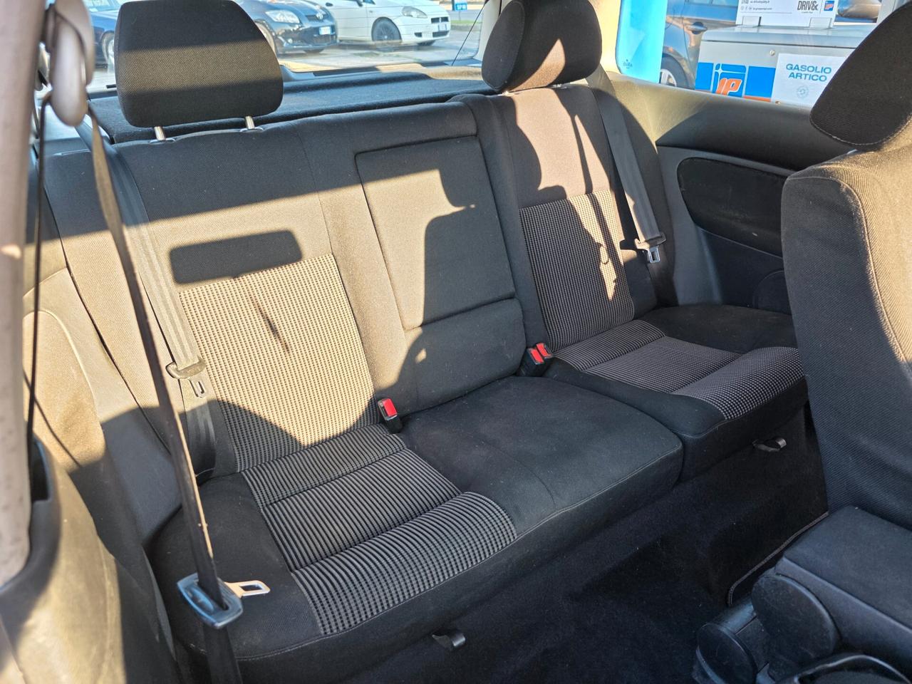 Volkswagen Golf 1.9 TDI/115 CV cat 3 porte Highline 401.000km