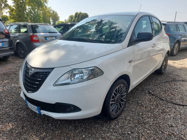 Lancia Ypsilon 1.2 69 CV 5 porte GPL Ecochic S Momodesign