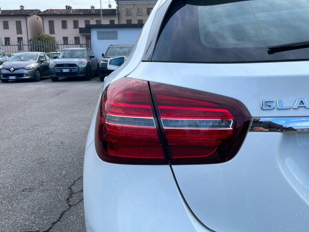 Mercedes GLA 180 180 D Sport 7G-DCT