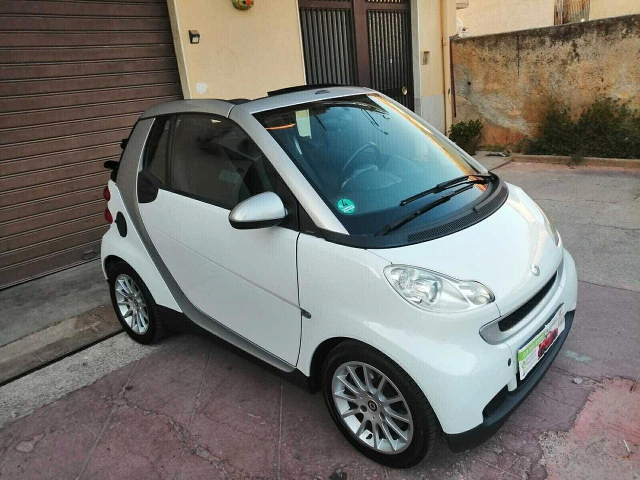 Smart ForTwo 1000 52 kW MHD cabrio passion 2011 Full