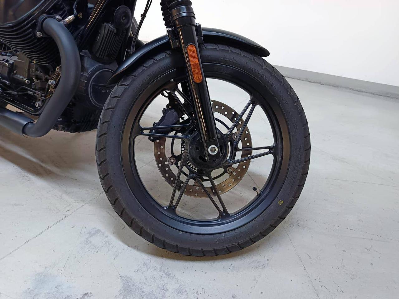 MOTO GUZZI V7 850 Stone