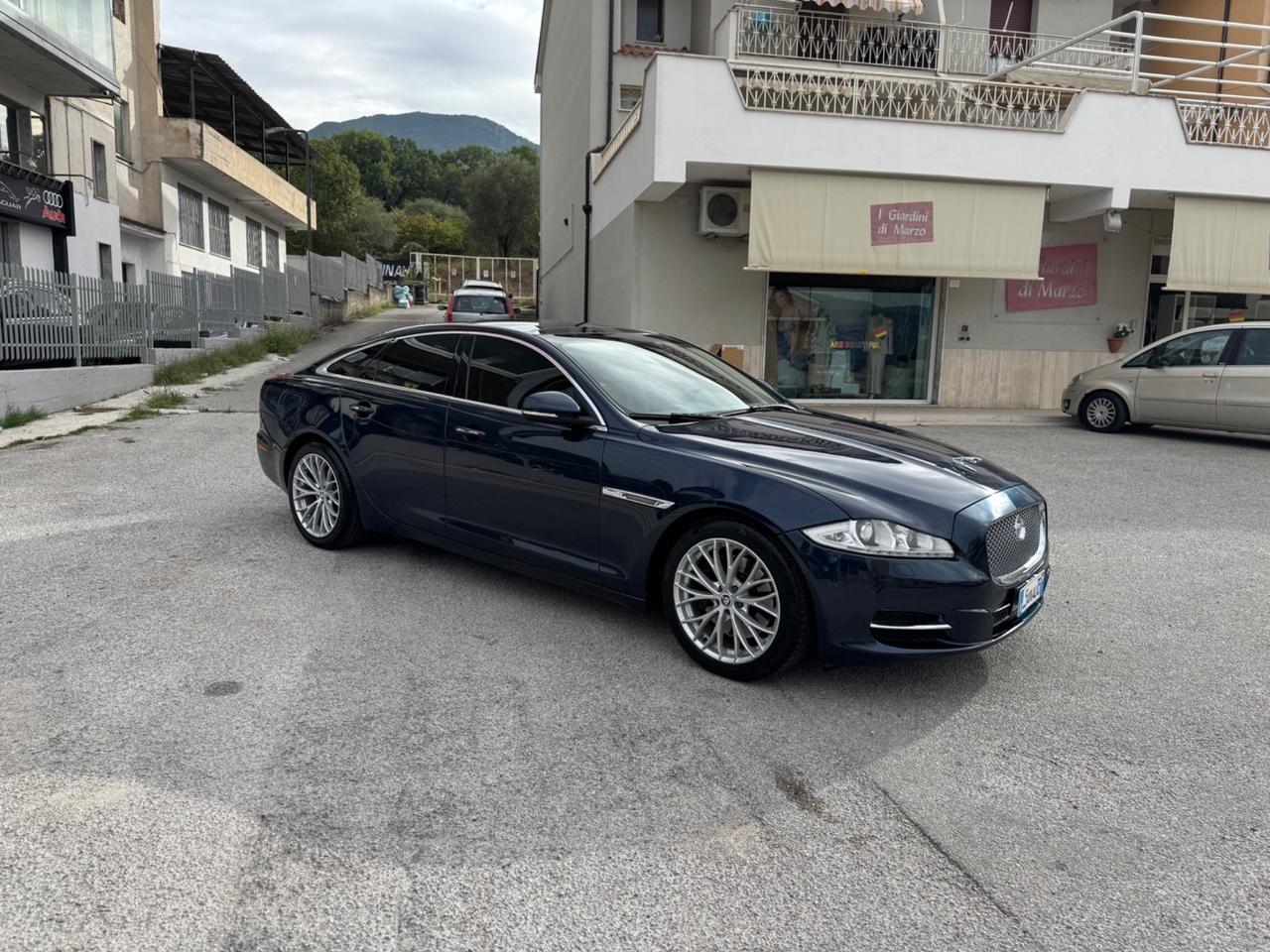 Jaguar XJ 3.0D V6 LWB Portfolio plus garanzia