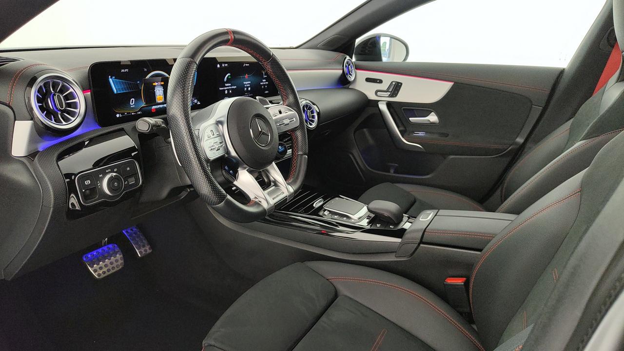 Mercedes-Benz CLA Shooting Brake AMG 35 4matic auto
