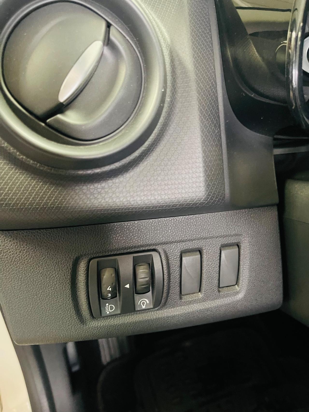 Renault Clio 1.2 75CV 5 porte Van