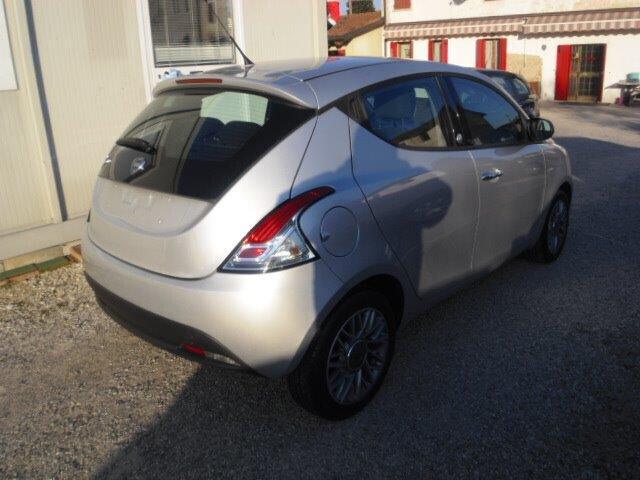 Lancia Ypsilon 1.2 69 CV 5 porte GPL Ecochic Gold neopatentati