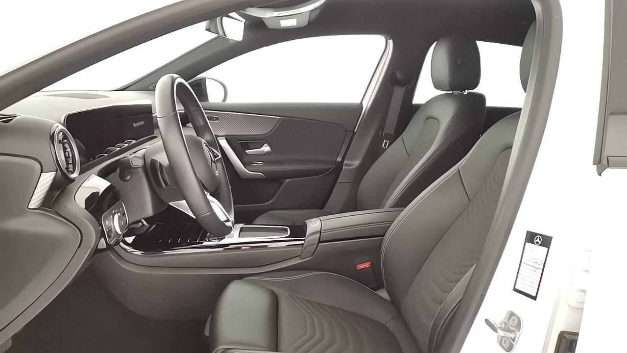 Mercedes-Benz Classe A - W177 2023 - A 250 e phev Progressive Advanced auto