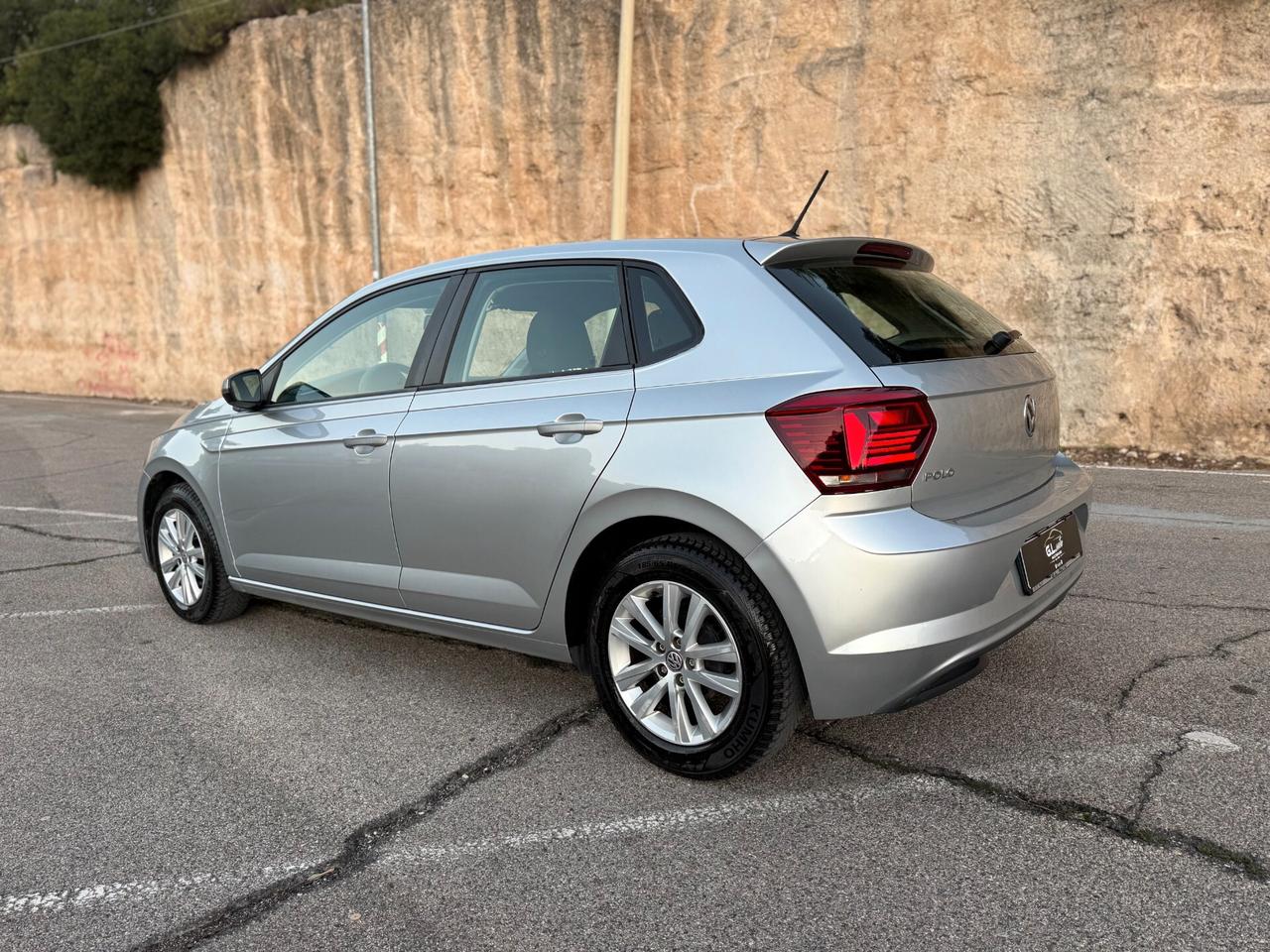 Volkswagen Polo/1.6 TDI 80CV/NEOPATENTATI/LED/5 POSTI