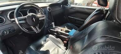 Ford Mustang altro allestimento