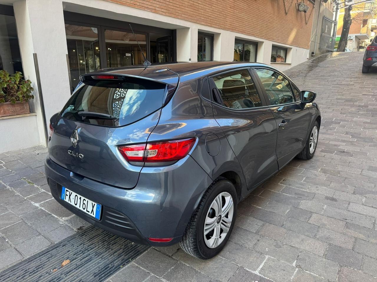 RENAULT Clio 1.2 75CV 5 porte Life IMPIANTO GPL