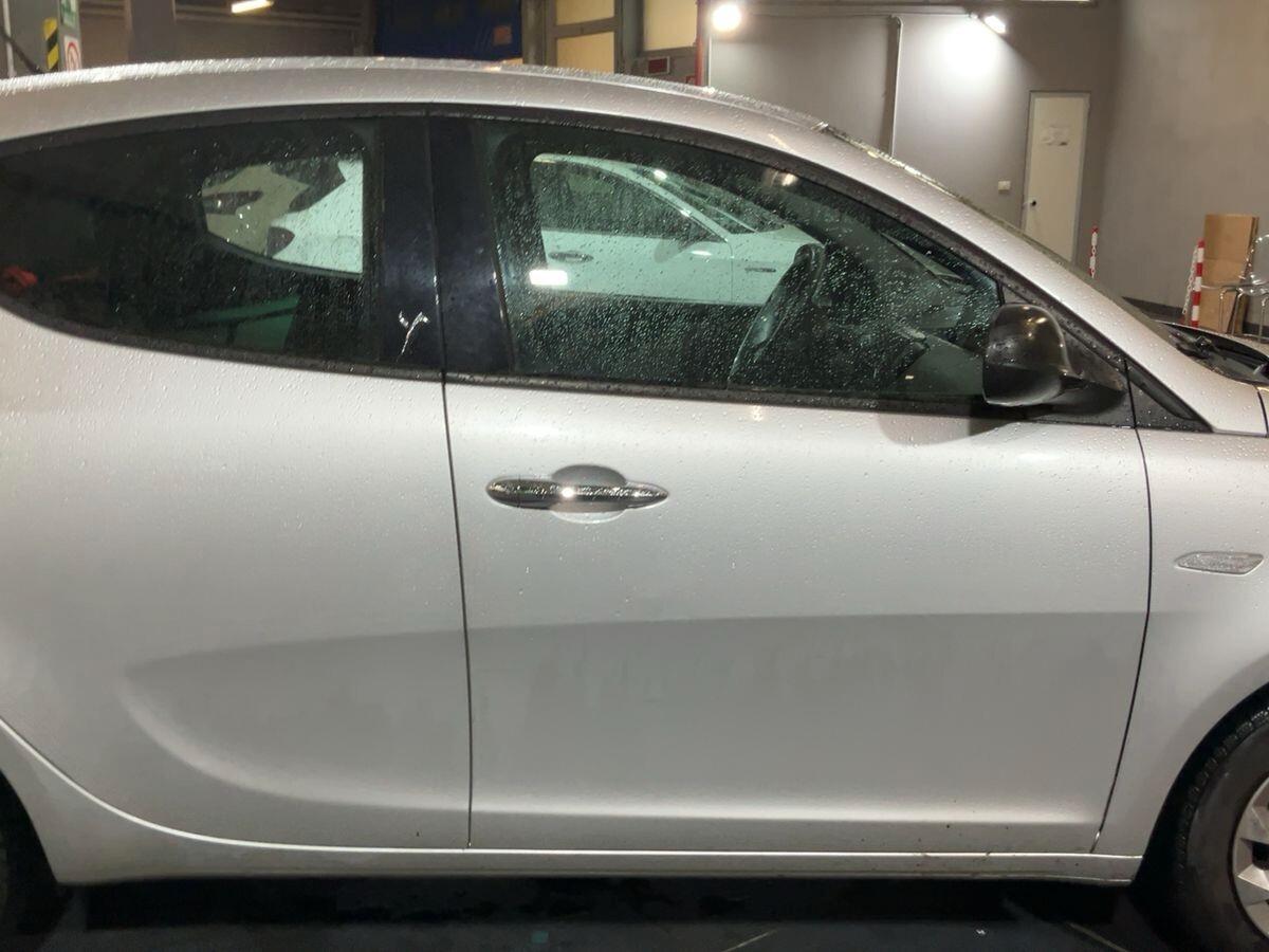 Lancia Ypsilon 1.3 MJT 16V 95 CV 5 porte S&S Gold