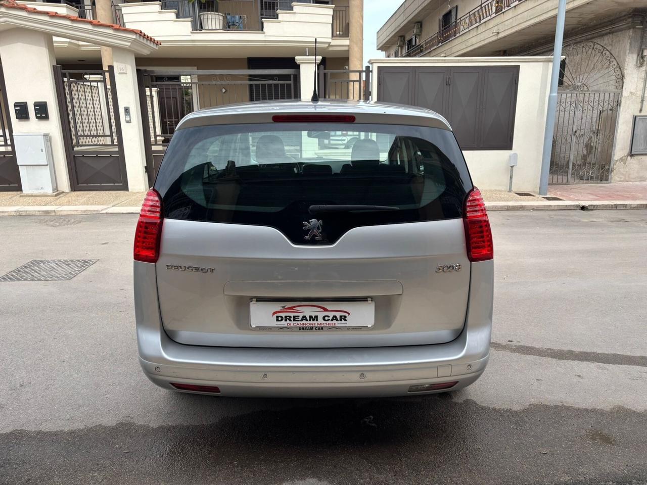 Peugeot 5008 1.6 HDi 112CV Allure