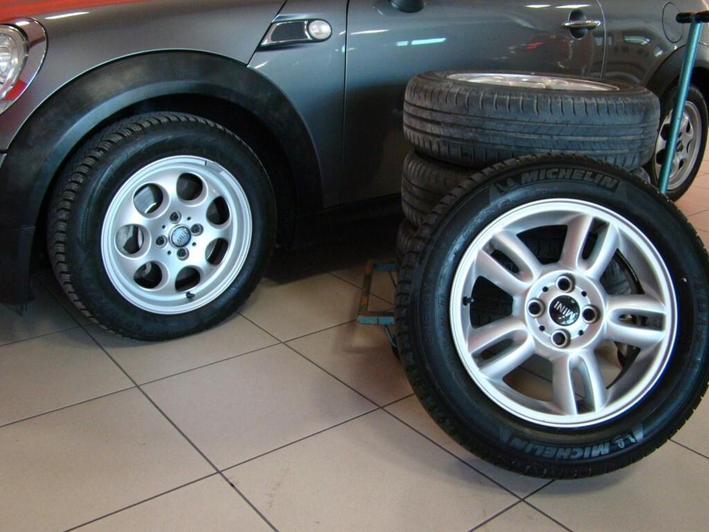 Mini 1.4 16V 75CV. One