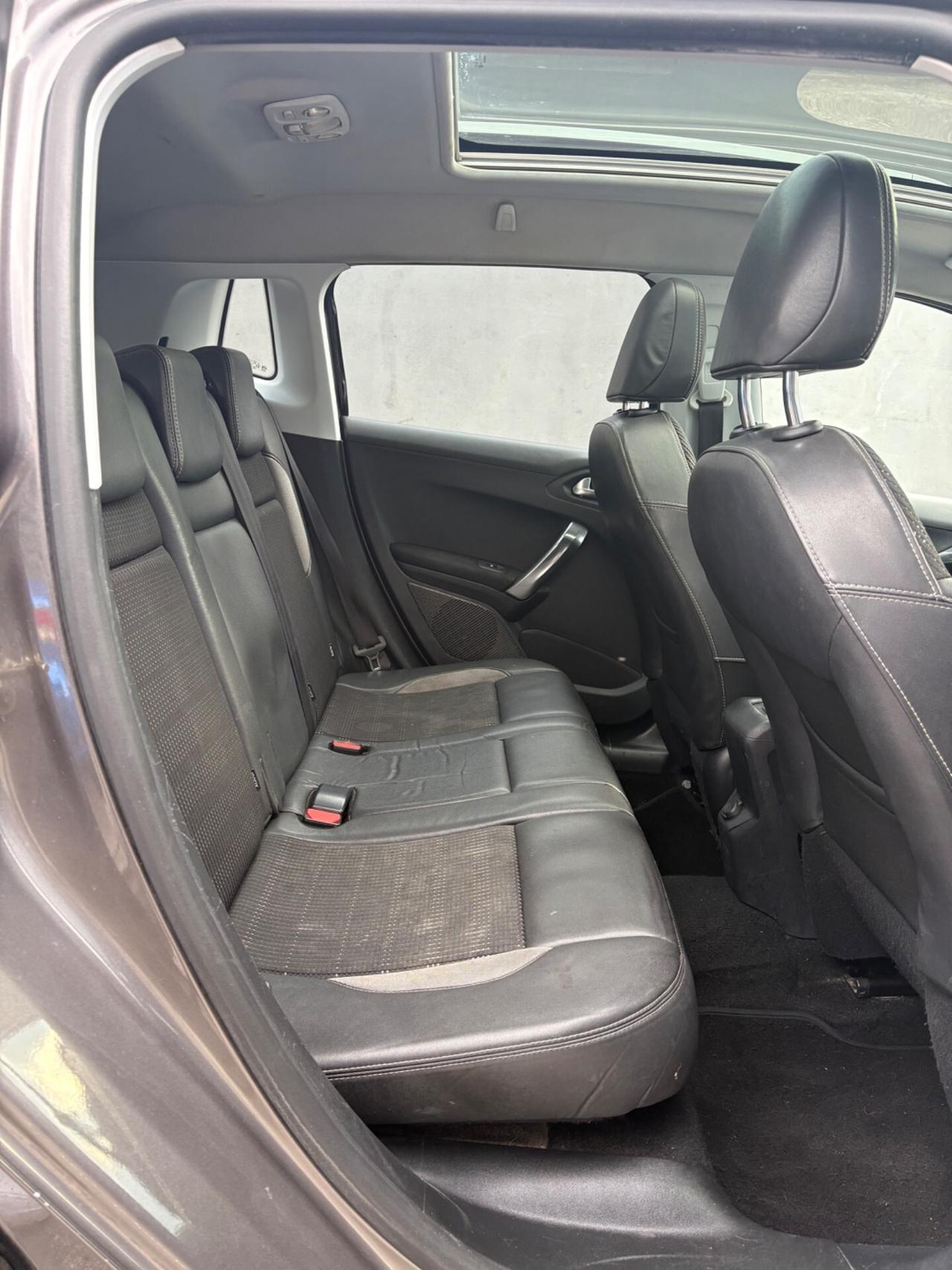 Peugeot 2008 1.6 HDI 92cv carrozzeria GRAFFIATA