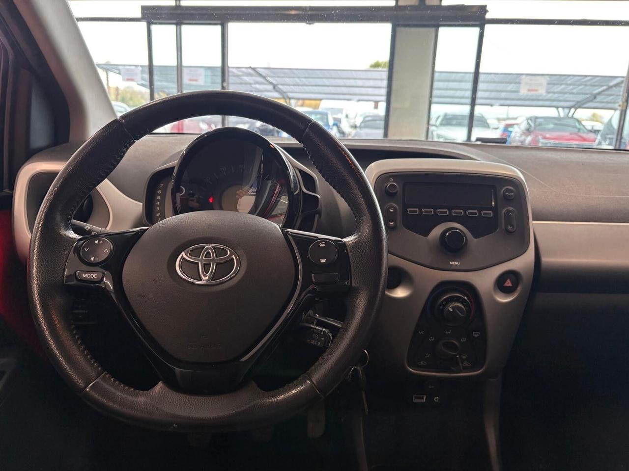 Toyota Aygo X-COOL 1.0 VVT-i 69 CV 5 porte 51000 KM