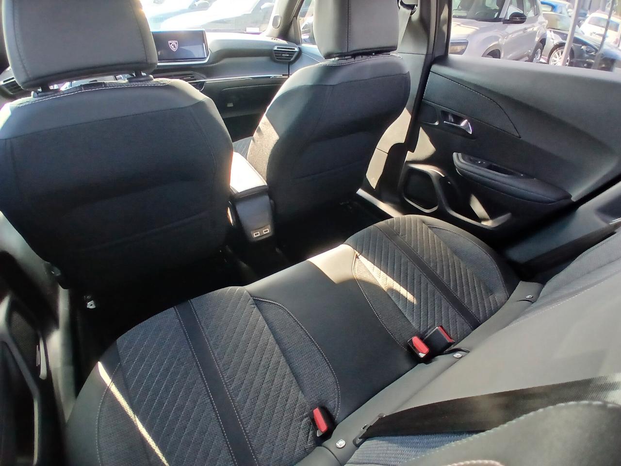 Peugeot 2008 Hybrid 145 e-DCS6 Allure