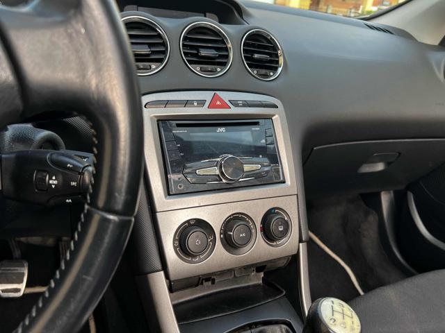 PEUGEOT 308 1.6 VTi 120CV CC Féline