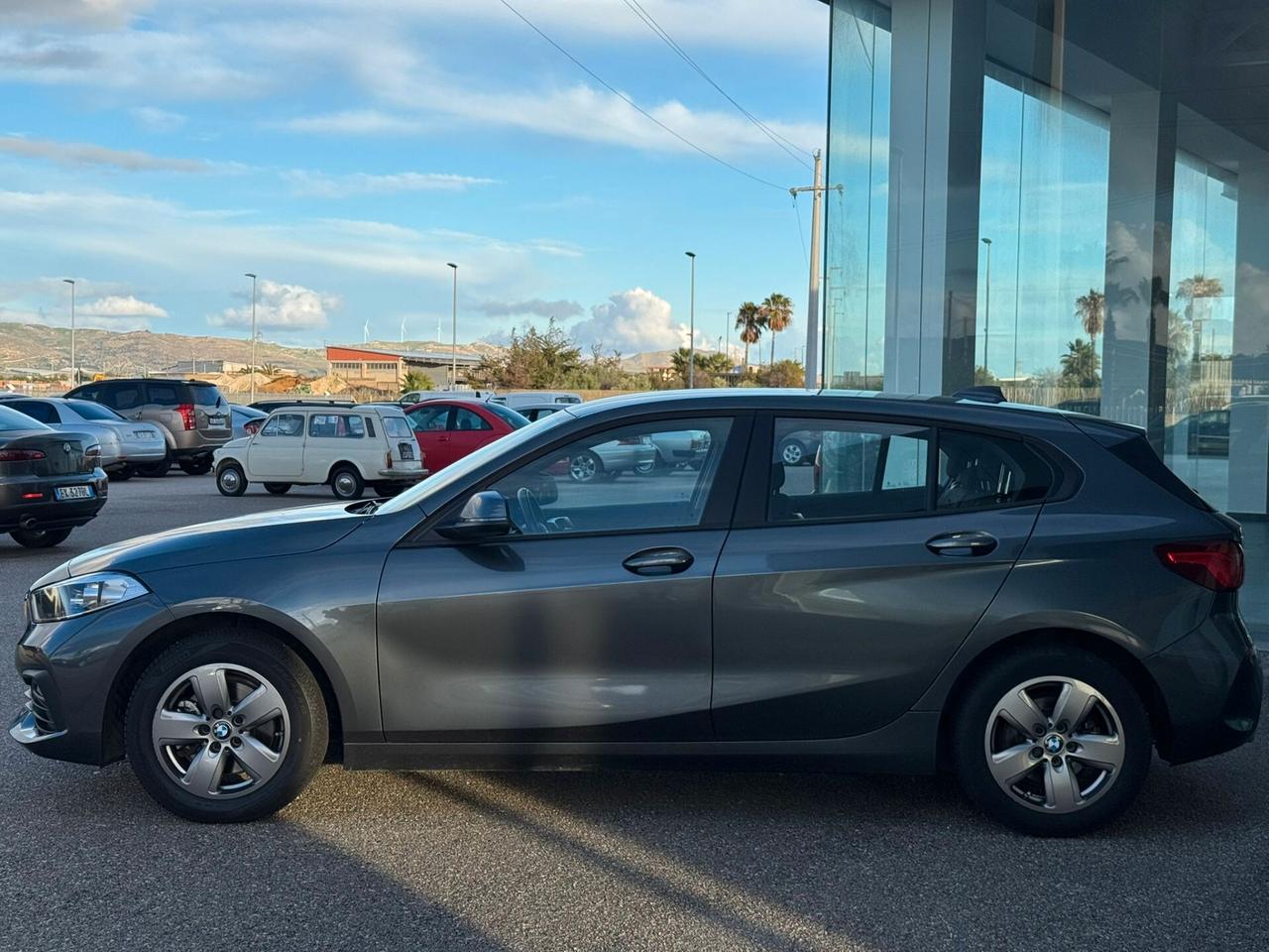 Bmw 116 116d 5p. Business Advantage