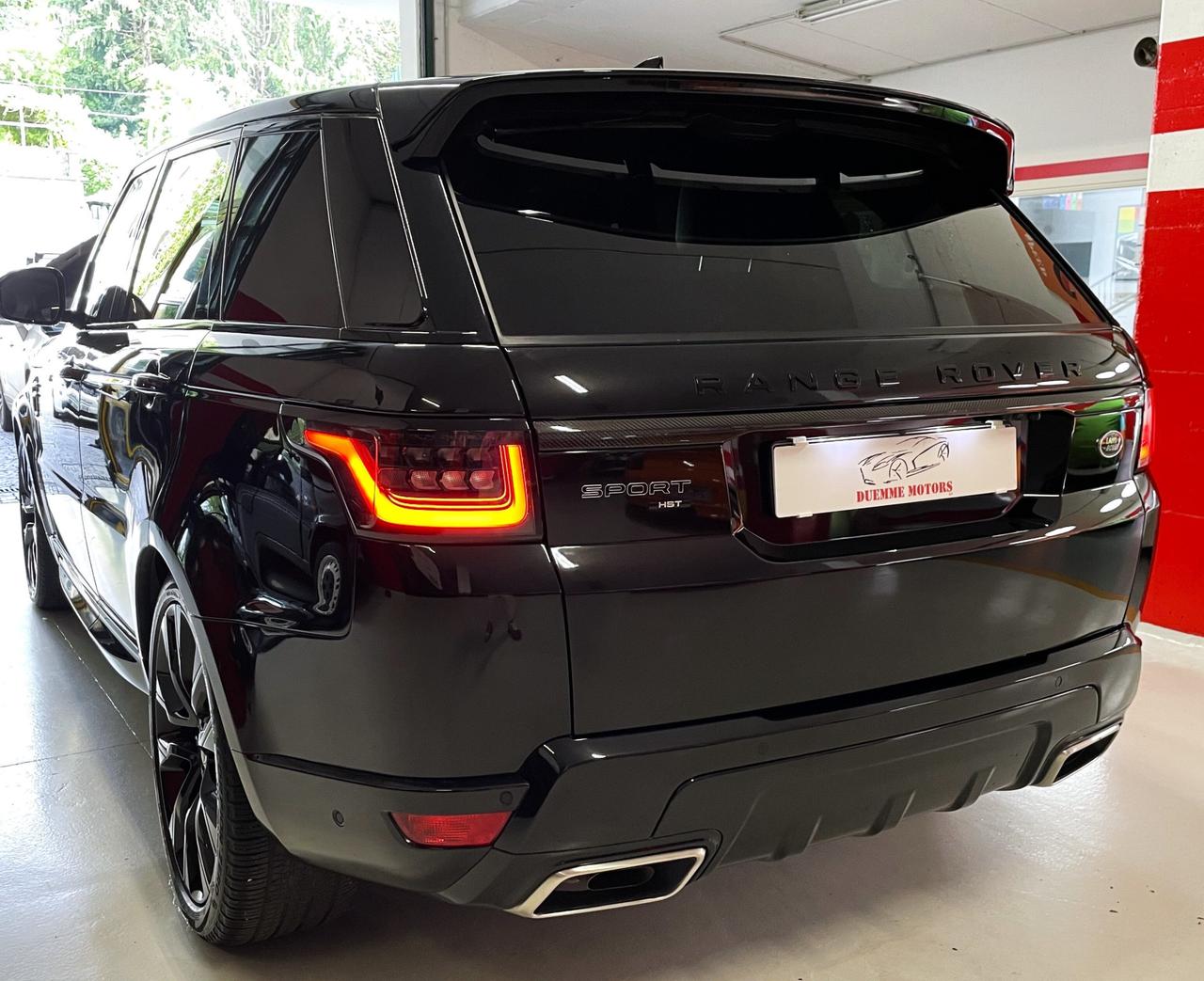 RANGE ROVER SPORT HST HYBRID Total Black +CARBONIO