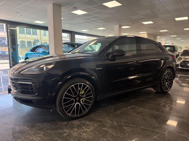 PORSCHE Cayenne 3.0 V6 E-Hybrid / CHRONO / P.H.A.S.M. / TETTO