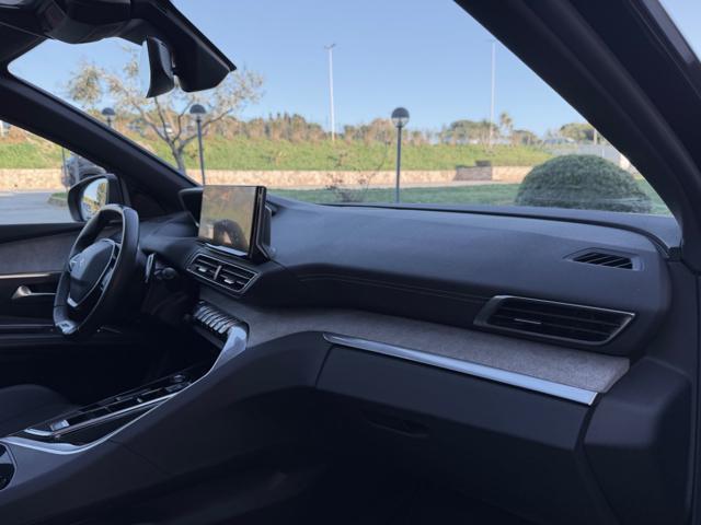 PEUGEOT 3008 HDi 130CV GT AUTO+TETTO APRIB+PELLE+18+RCAM+2PDC