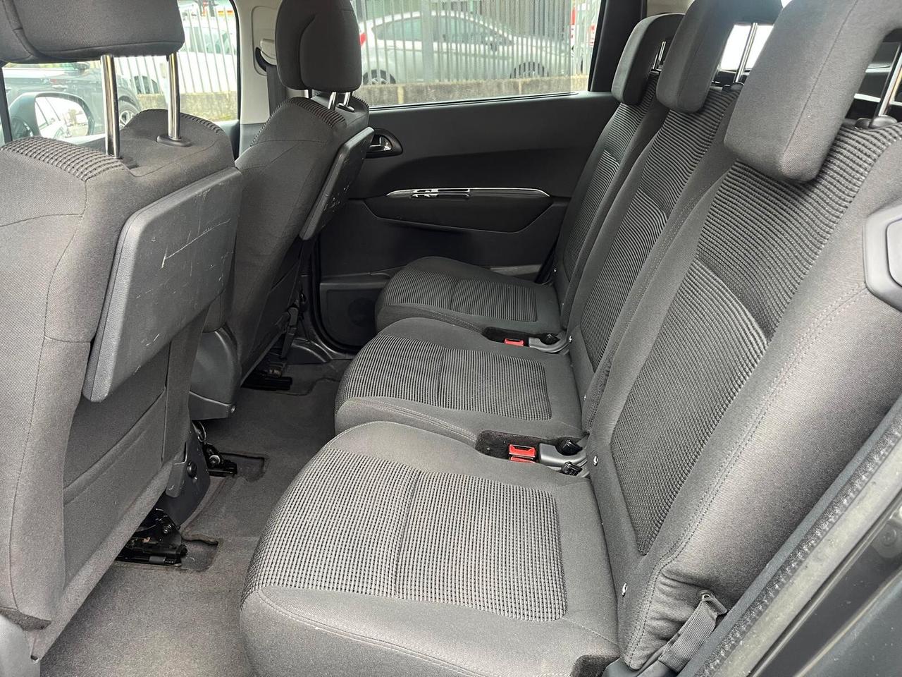 Peugeot 5008 1.6 HDi 112CV Active