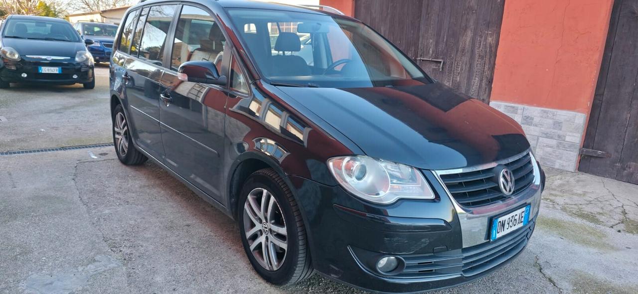 Volkswagen Touran 1.9 TDI 105CV DPF Highline 5 posti