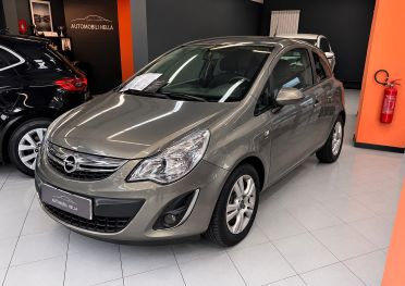 Opel Corsa 1.2 3 porte Club